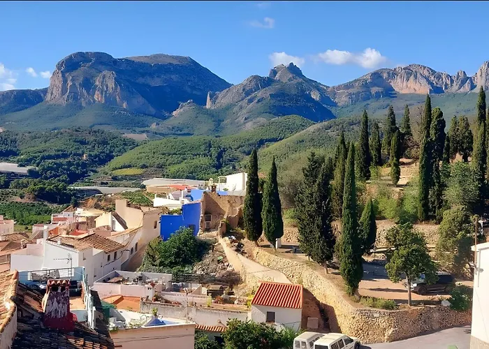 Amarilla Tatil Evi Callosa de Ensarriá